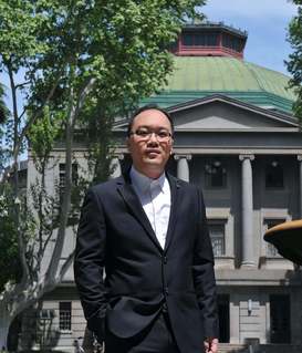 伊莉论坛
院长：虞文武